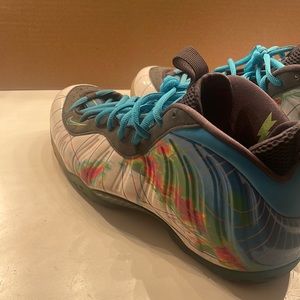 Nike foam posite weather mans